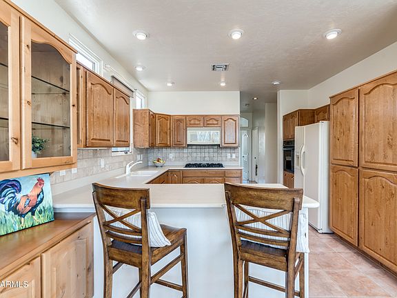 4th image of 2933 Glenview Dr