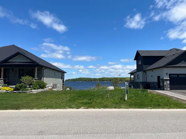 637 Aberdeen Blvd, Midland, ON L4R 5N9