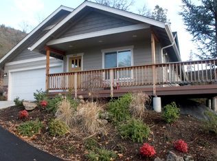 1442 NE Quail Xing, Grants Pass, OR 97526