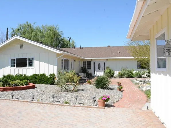 1345 Avalon Ave, Beaumont, CA 92223