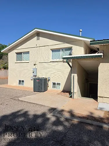 461 Diagonal St Photo 1