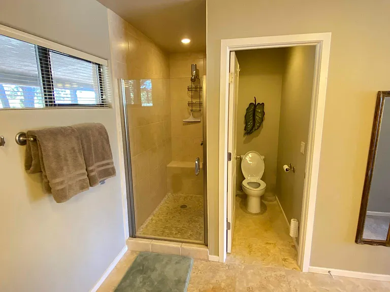 385 Coffee Pot Dr — Photo 32