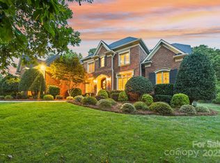 7025 Willow Trace Ln, Matthews, NC 28104