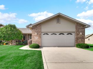 9770 Hart St, Saint John, IN 46373