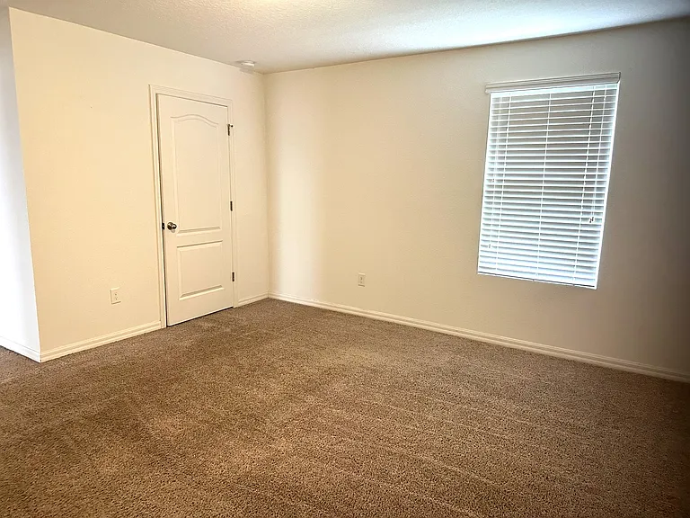 16832 Citrus Pkwy #1 — Photo 11