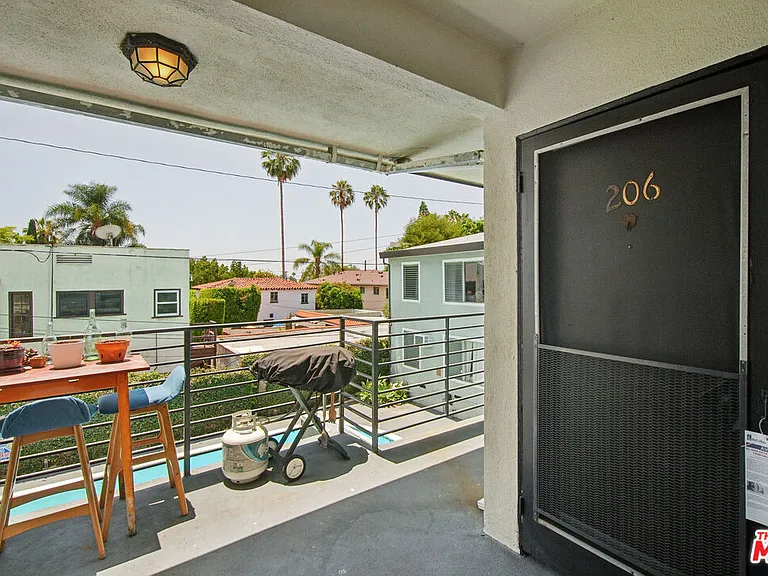 1215 N Hayworth Ave #206 — Photo 15