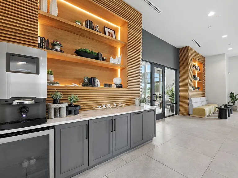 Lenox Grand — Photo 15