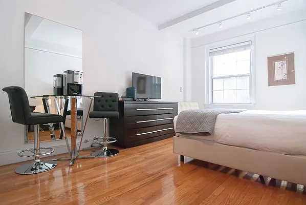 Rented by WAM Partners - William Moses Co. | media 14