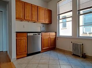 34-30 42nd St #C3, Long Island City, NY 11101