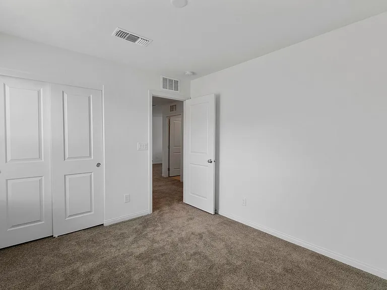 10183 Glowing Amber St — Photo 32