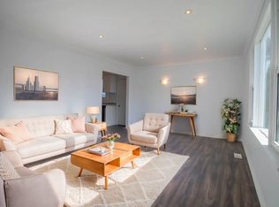23 Saint Patrick St, Saint Catharines, ON L2R 1J8