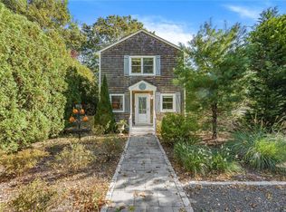 3 Elm St, Hampton Bays, NY 11946