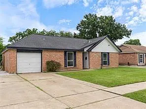 3 bed, 2.0 bath, 1076 sqft, $1,850 — Photo 2