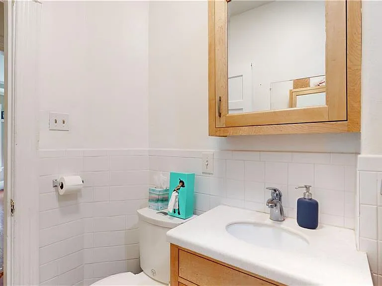 159 Camp St #2 — Photo 19