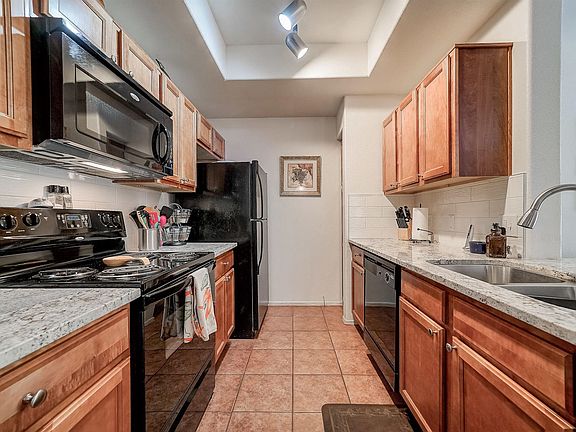 3rd image of 3830 Lakewood Pkwy E APT 2039