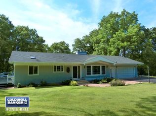 6207 Jones Rd, Burlington, WI 53105