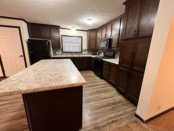 3rd image of 14546 Mercury Dr #38