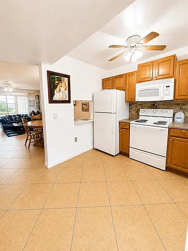 8220 Sunrise Lakes Blvd #309 Photo 1 8220 Sunrise Lakes Blvd #309 Photo 1