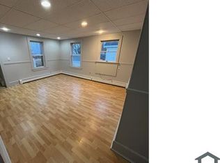 13 Southwick St FLOOR 2, Middleboro, MA 02346