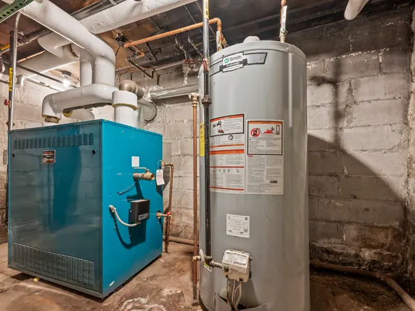 1517 Jefferson Avenue image 9 of 16