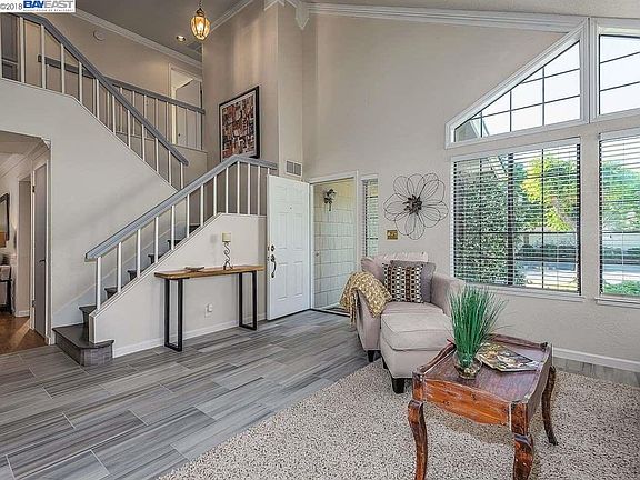 5th image of 4925 Country Hills Dr