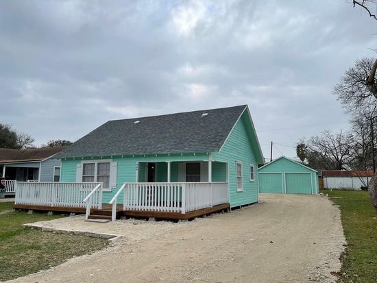 504 Moore Ave Palacios Tx 77465 Mls 134645 Zillow