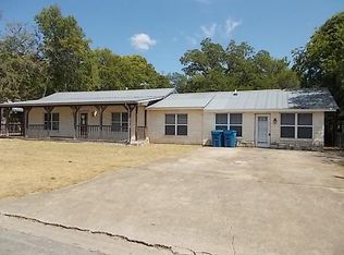519 Gilmer St, Kerrville, TX 78028