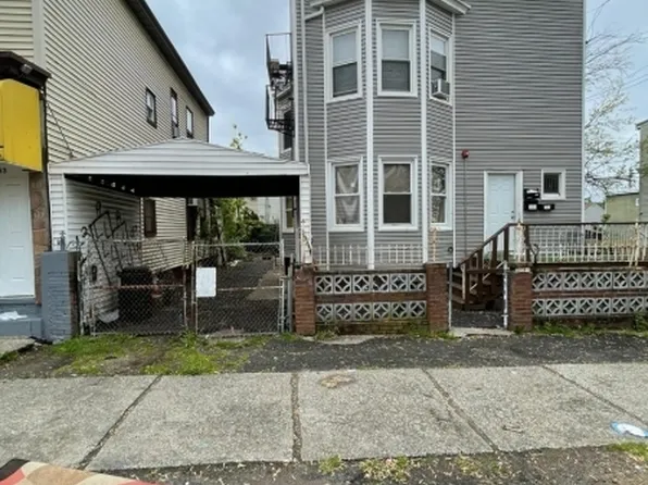 165 Temple St, Paterson City, NJ 07522
