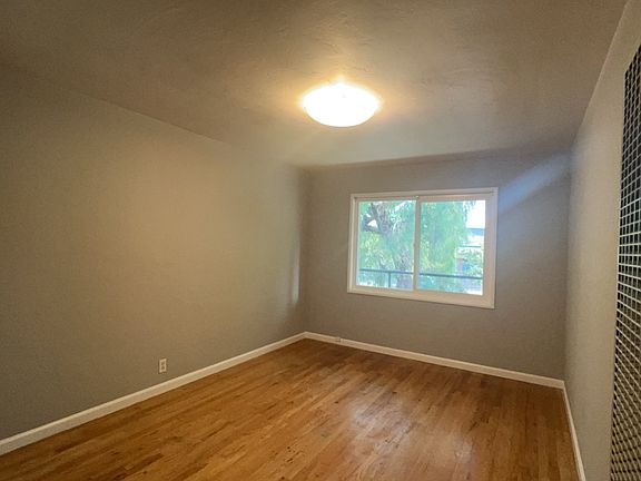 3rd image of 594 S 6th St #594