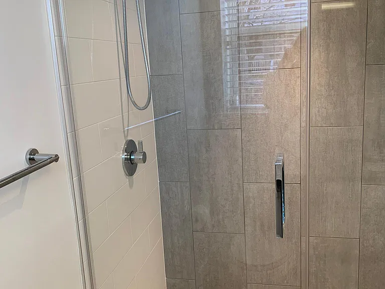Main bathroom