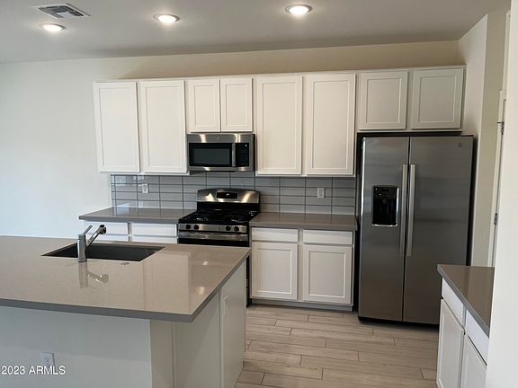4th image of 40445 W Chambers Drive