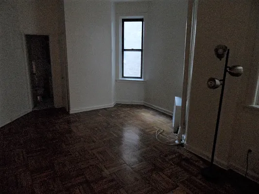 Rented by City Connections Realty | media 9