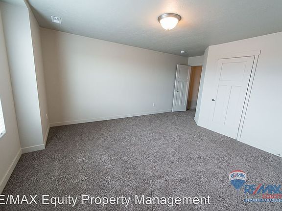 3rd image of 14401 S Ashburn Way