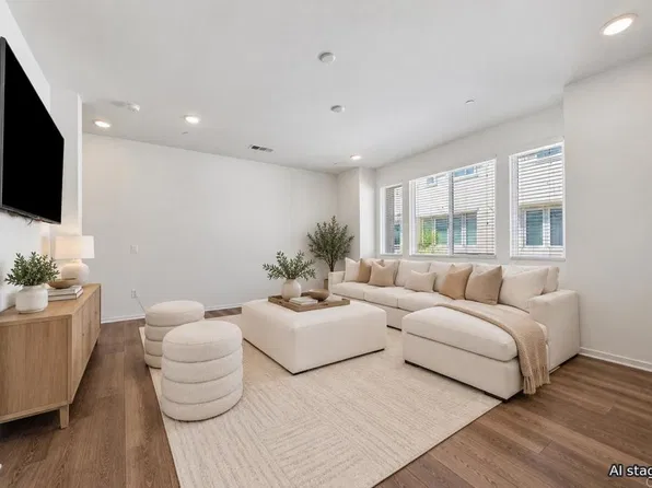 5230 Calle Rockfish Unit 98, San Diego, CA 92154