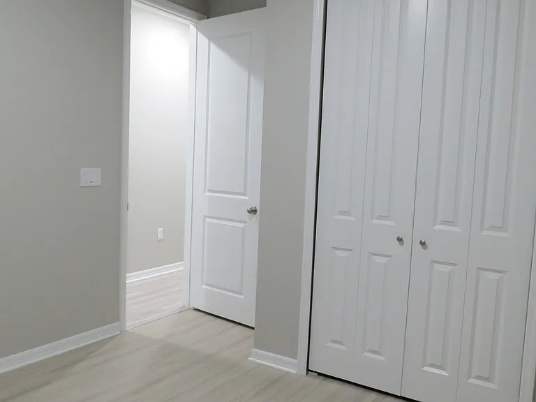 932 Blue Creek Dr — Photo 16
