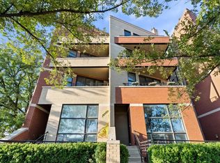 1516 W Grand Ave APT 3W, Chicago, IL 60642