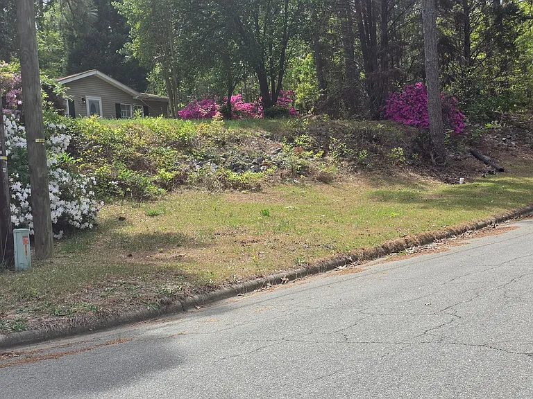 905 S Hardin St — Photo 3