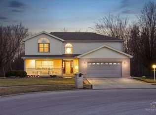 24495 Patriot Ct, Crete, IL 60417