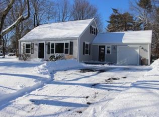 4 Paquin Rd, Barrington, RI 02806