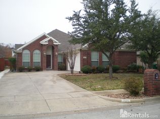 905 Circle View Ln, Denton, TX 76210