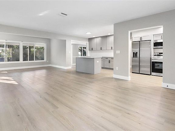4th image of 772 Palmer Rd