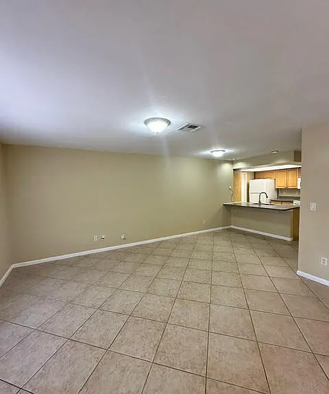 3620 SW 7th Pl — Photo 1