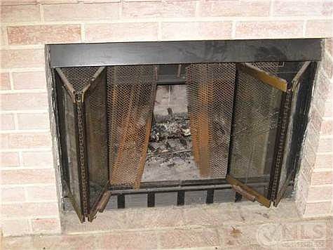 5th image of 1679 Harbor Dr