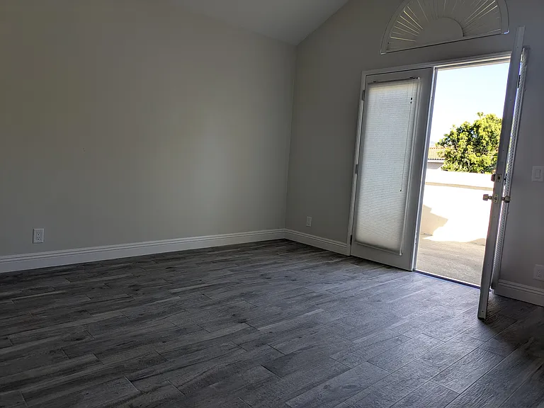 1025 Shoal Creek Ct — Photo 16