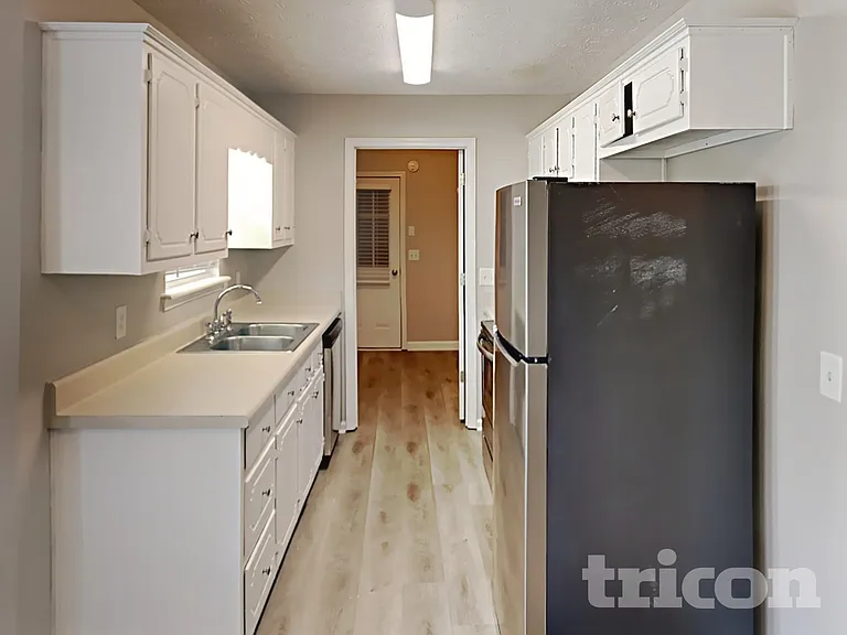 51 Colby Ct — Photo 5