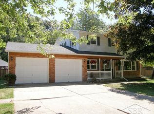 227 Woodlawn Dr, Saint Charles, MI 48655