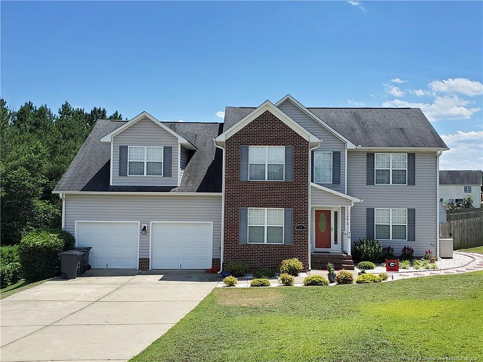 1st image of 76 Countess Ct