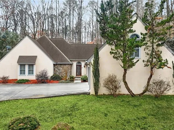 1460 Silver Hill Rd, Stone Mountain, GA 30087