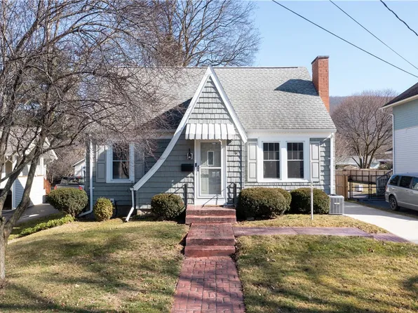16 N Elizabeth St, Dansville, NY 14437