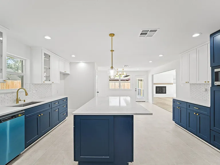 10722 Lynbrook Dr — Photo 11